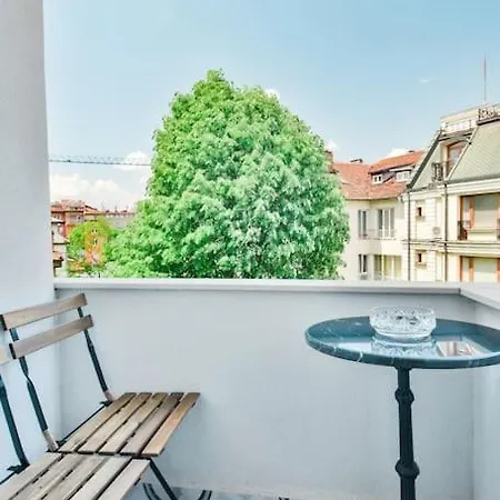 Diplomatic Haven By Lmg Apartament *
