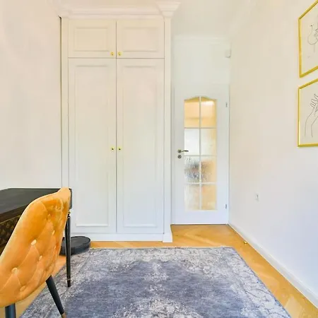 Apartment Diplomatic Haven By Lmg *